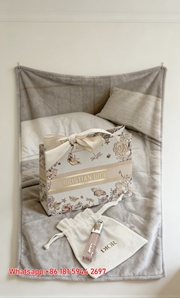 Dior Lip Gloss Gift Box Print Flannel Sofa Throw Blanket D223